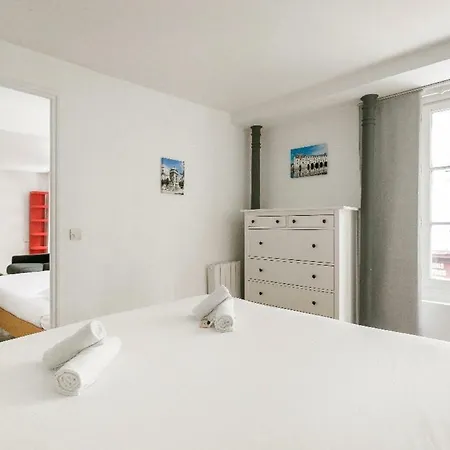 Daire 50m2 Rue Rambuteau/pompidou/marais/hotel De